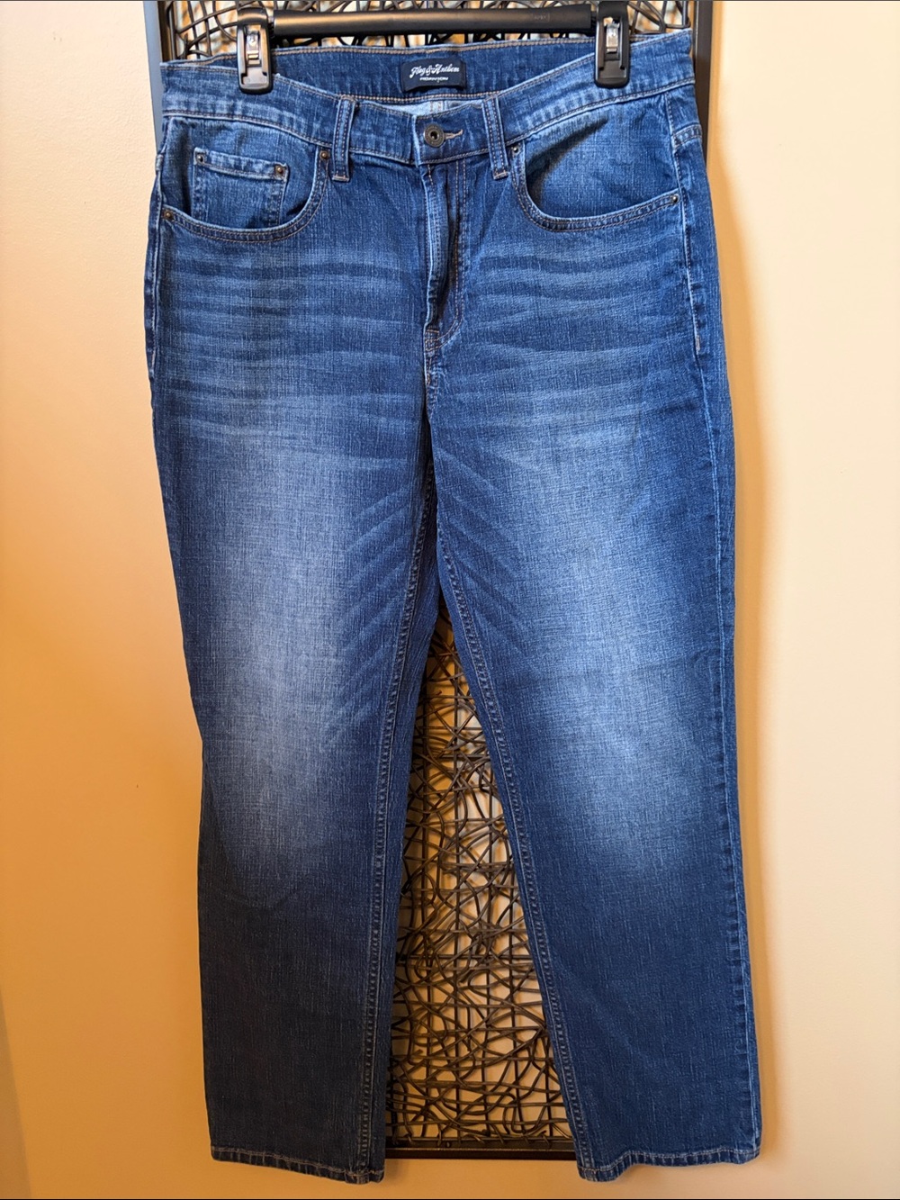 Flag and Anthem Men’s Mid-Rise Straight Leg Jeans in Denim Blue
